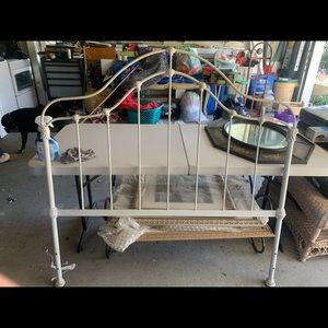 vintage rought iron bedset